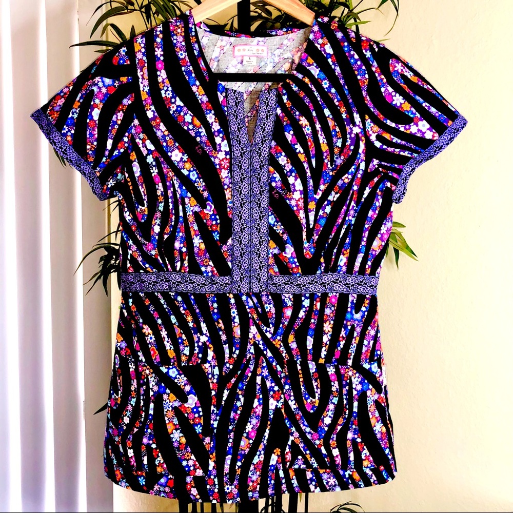 Koi Womens Large Floral Striped Scrub Top